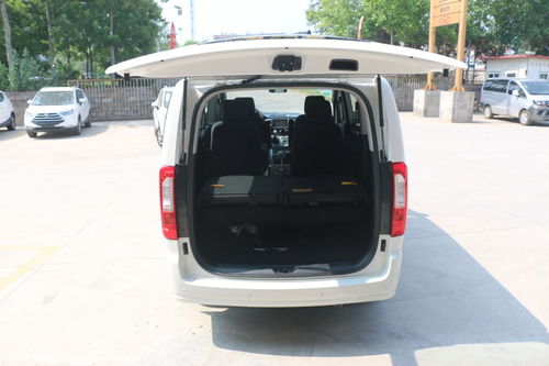 實拍江淮瑞風M3新車到店 實用與性價比的完美結(jié)合